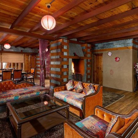 Shobla Kaathkuni Royale Hotel Kulu Kültér fotó