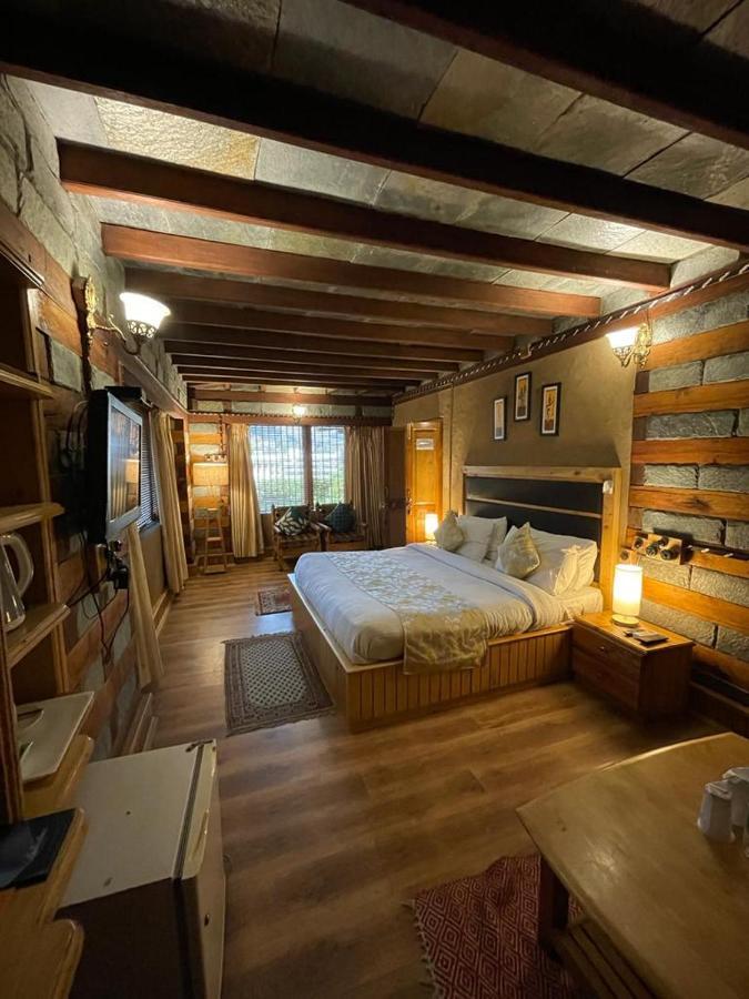 Shobla Kaathkuni Royale Hotel Kulu Kültér fotó