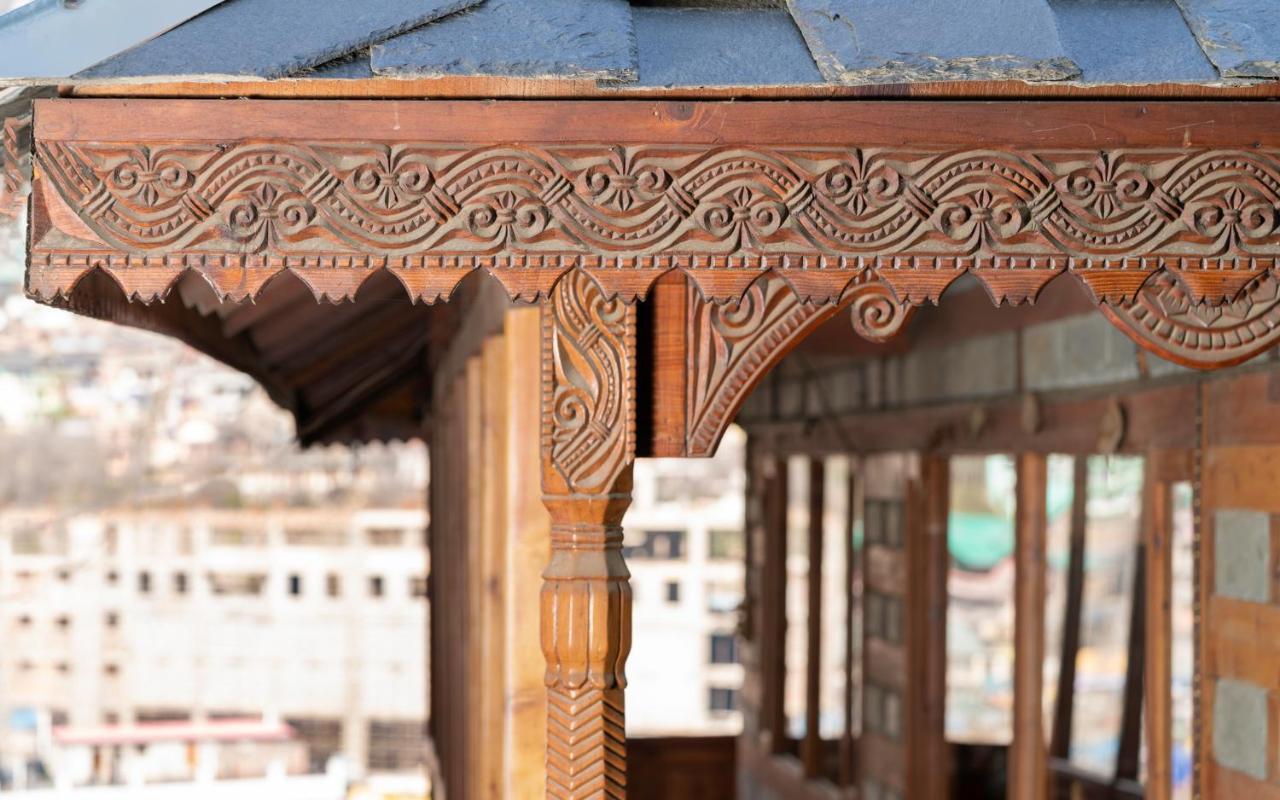 Shobla Kaathkuni Royale Hotel Kulu Kültér fotó