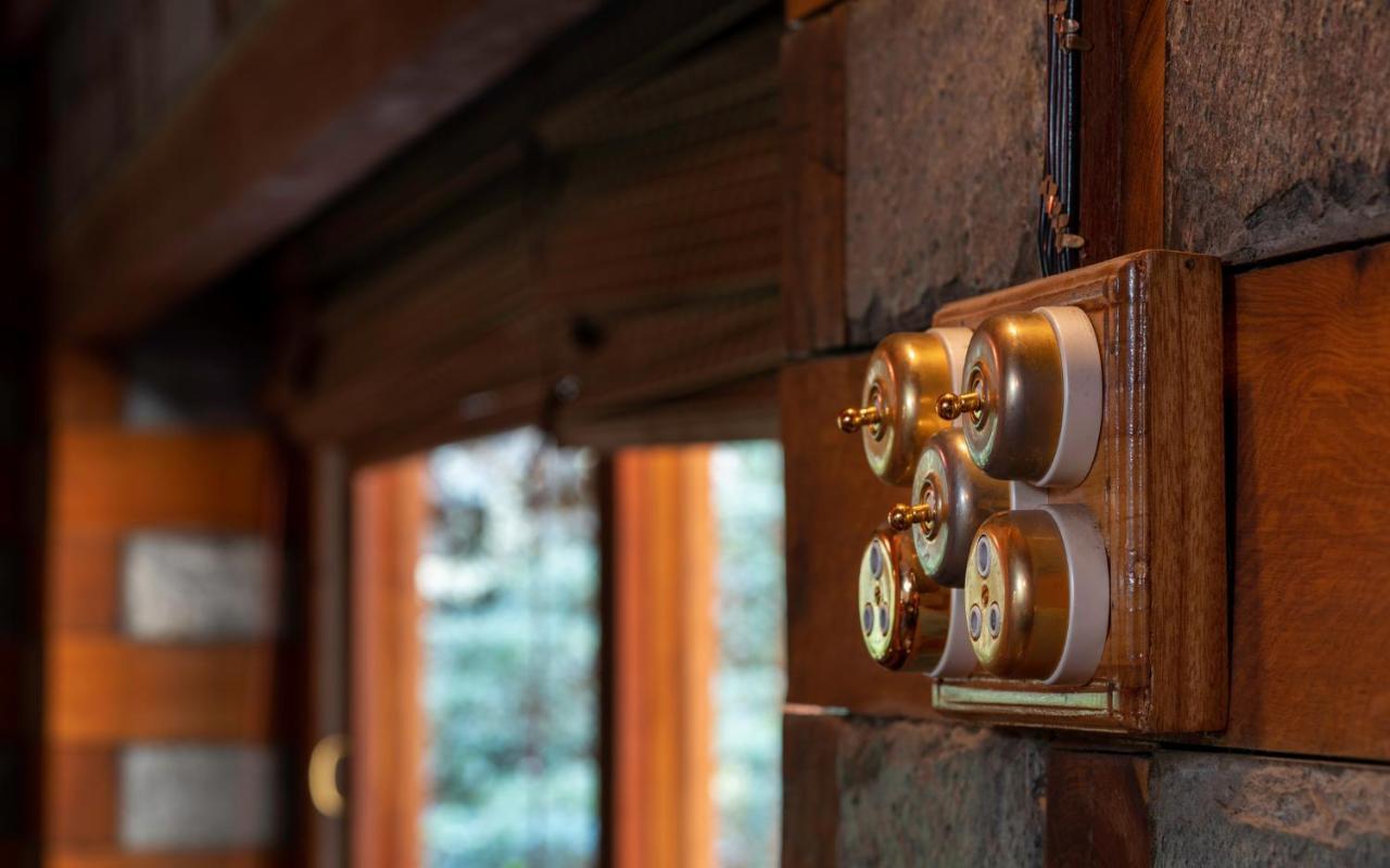 Shobla Kaathkuni Royale Hotel Kulu Kültér fotó